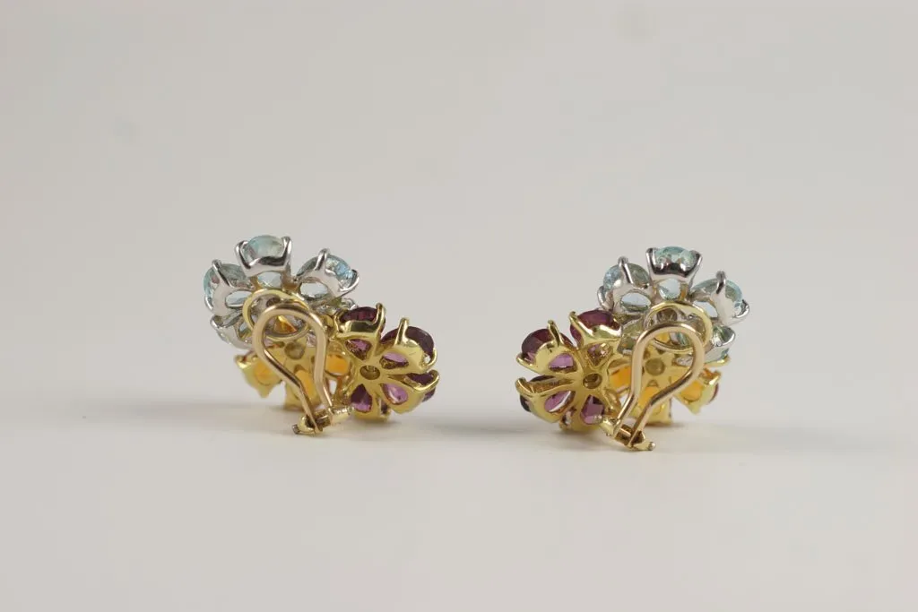 18kt White gold Three Flower Cluster Earring