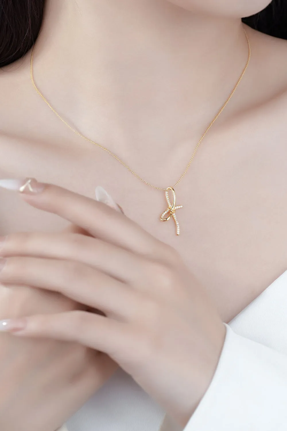 *APP EXCLUSIVE* Bow Pendant Necklace