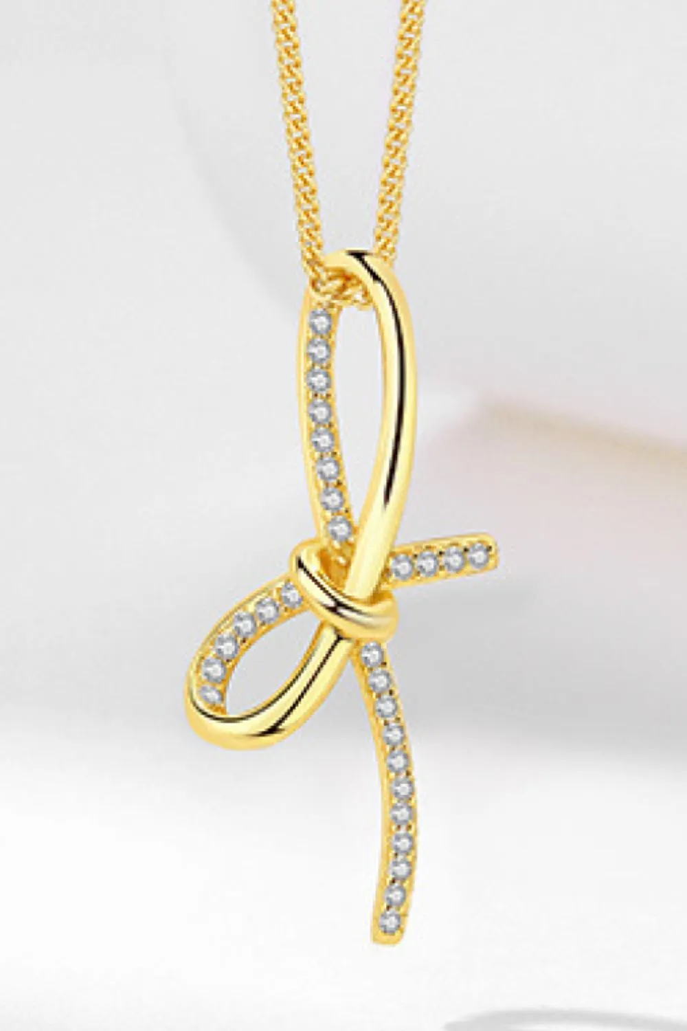 *APP EXCLUSIVE* Bow Pendant Necklace