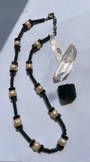 I am strong! - Hematite & Fresh Water Pearls Necklace Designer
