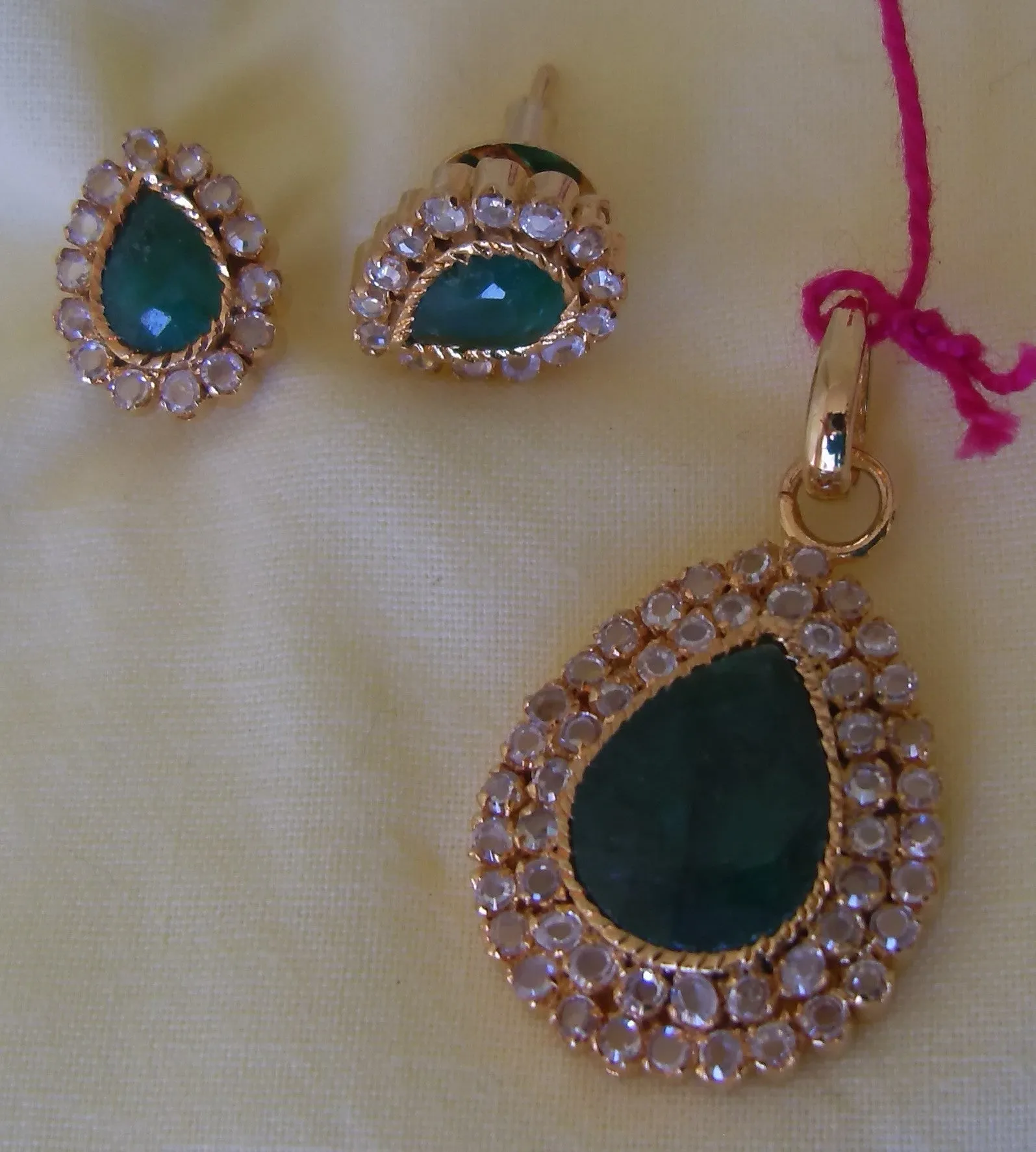 Pendant 082 Gold Impression Emerald Zircon Pendant Earrings Set Shieno