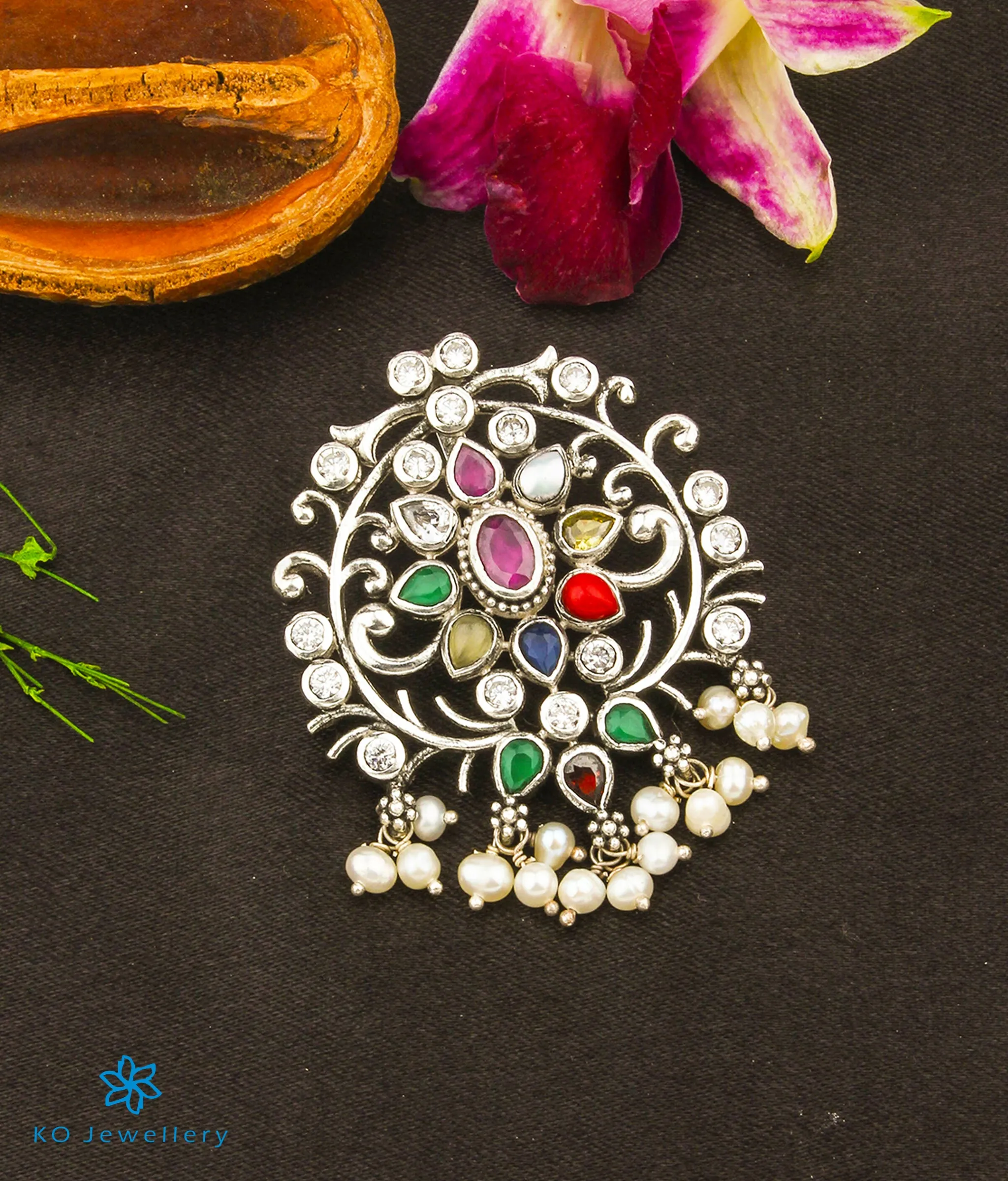 The Amanvana Silver Navratna  Pendant