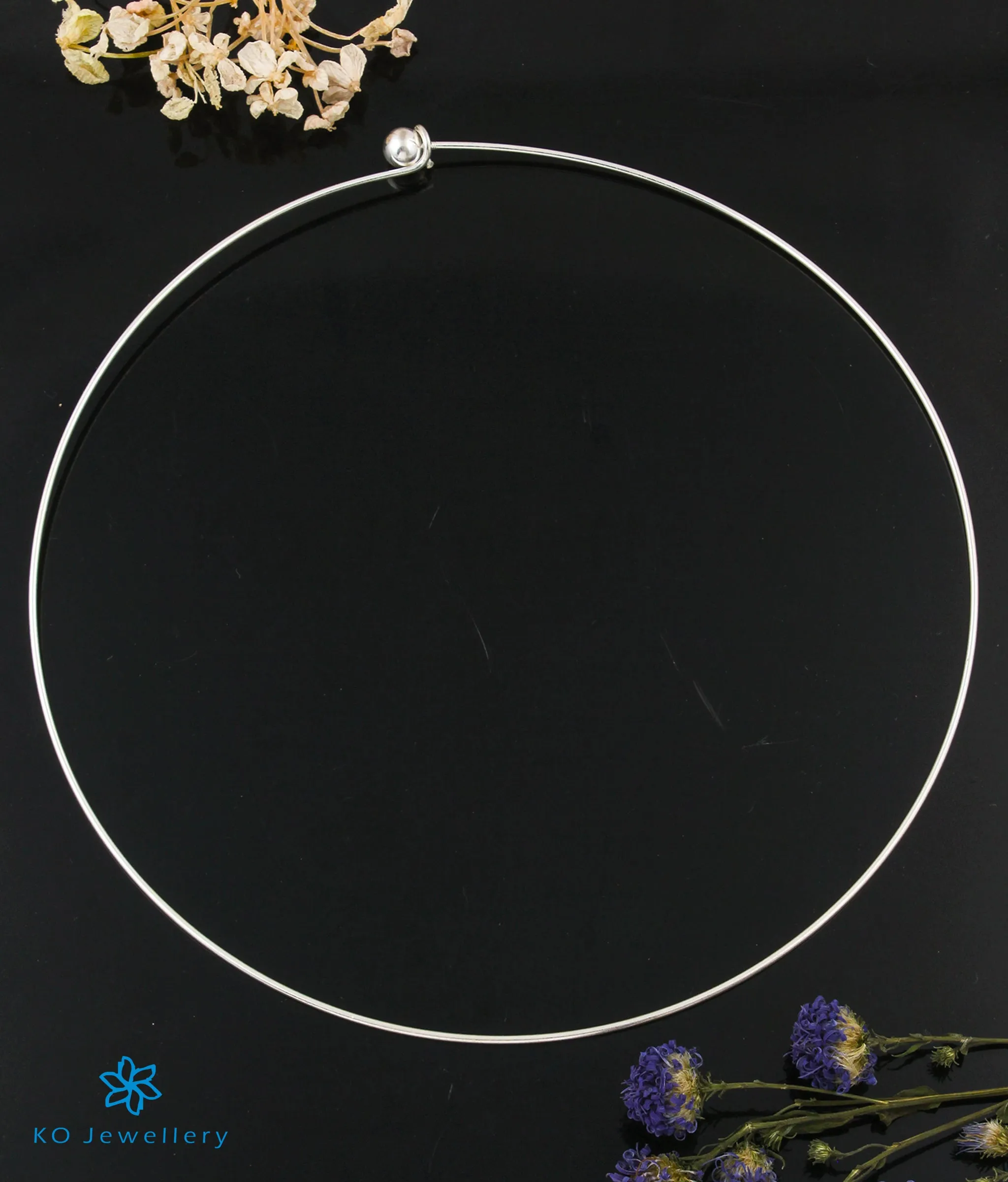 The Amanvana Silver Navratna  Pendant