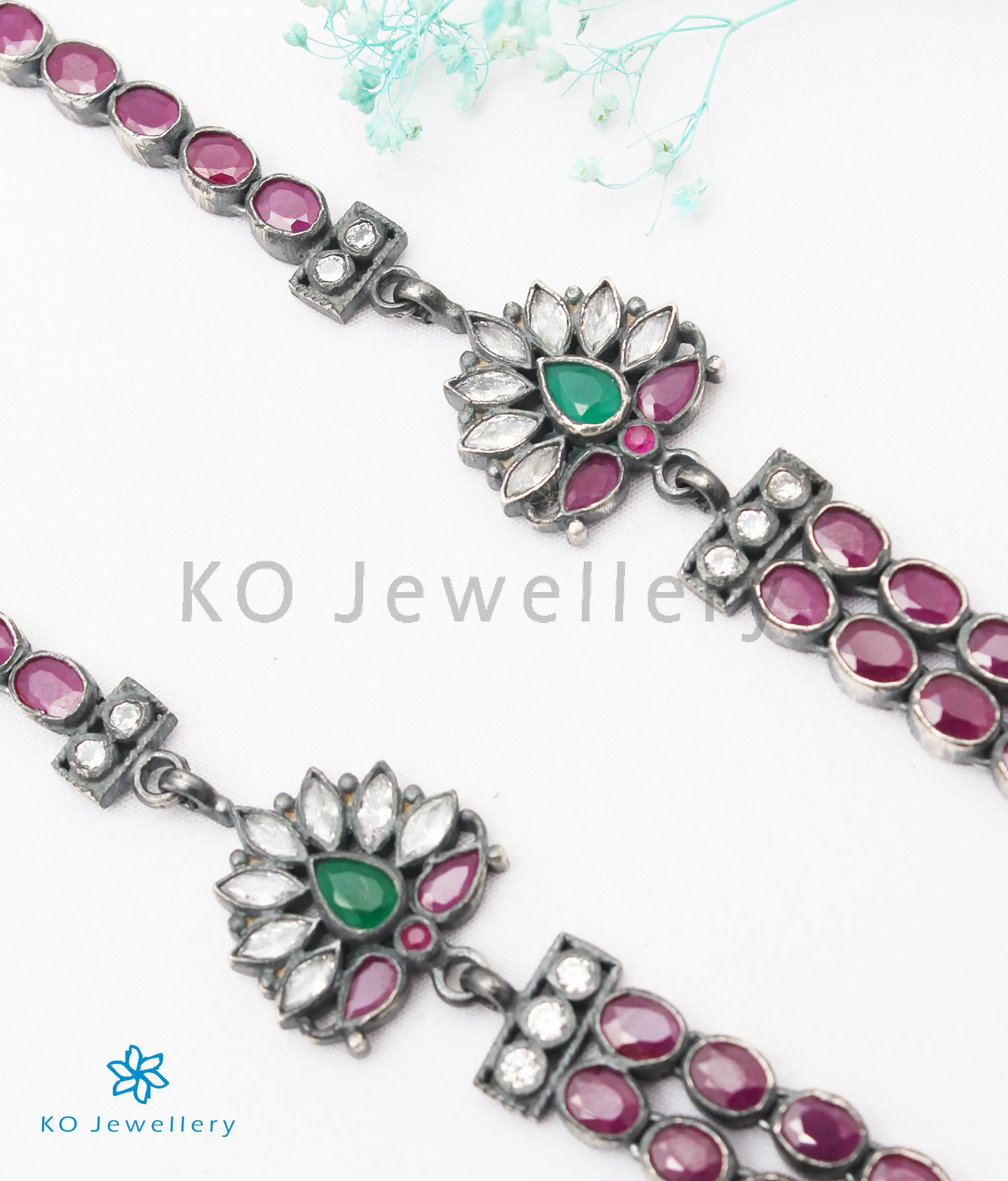 The Amogh Silver Kemp Necklace(2 Layers/Oxidised)