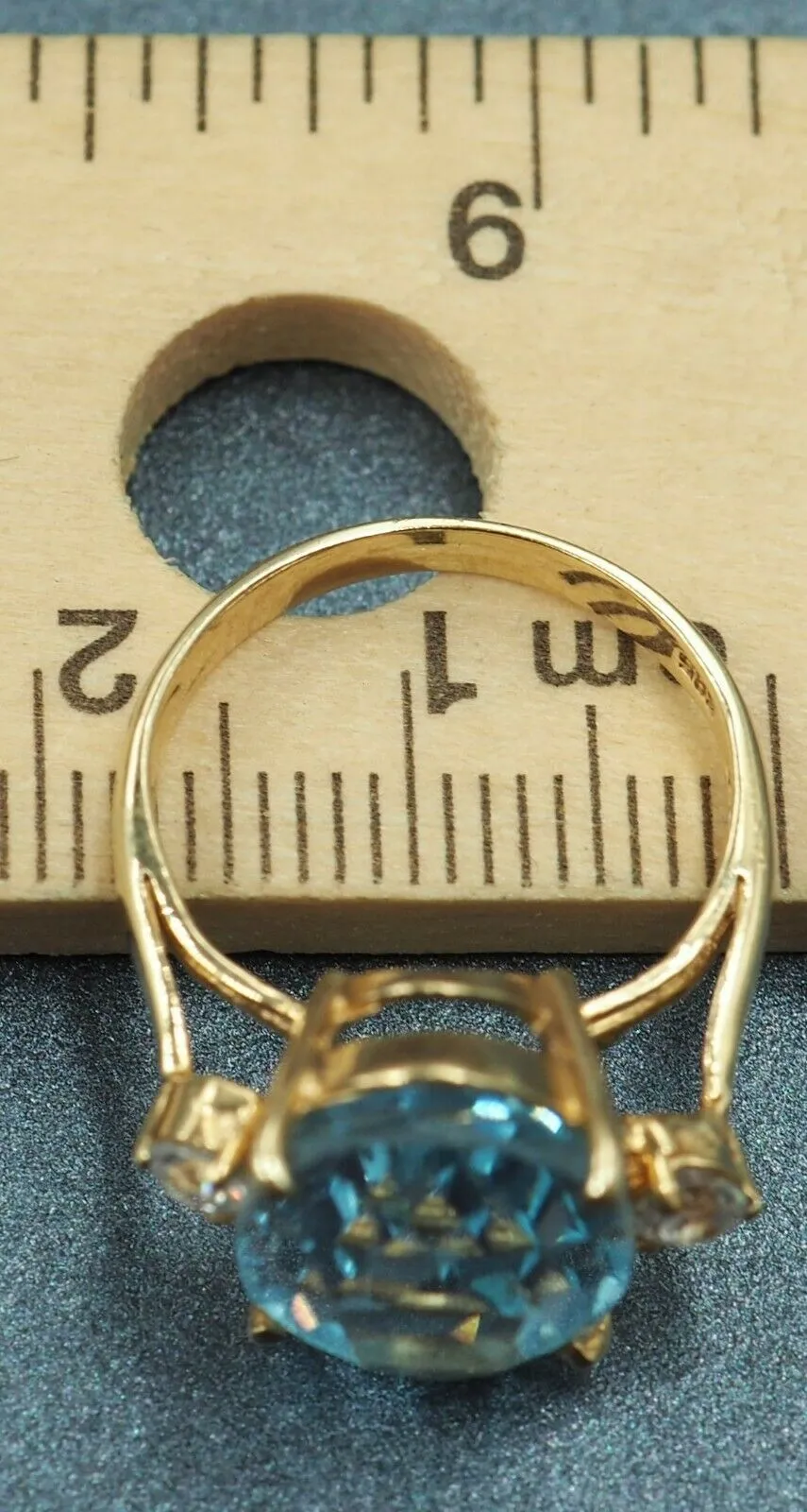 Topaz & Cubic Zirconia 14ct Yellow Gold Ring